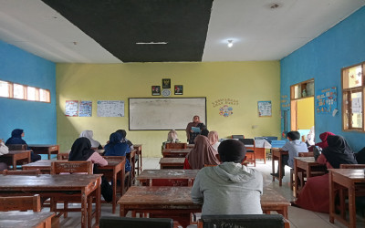 PEMBAGIAN RAPORT dan PARENTING 